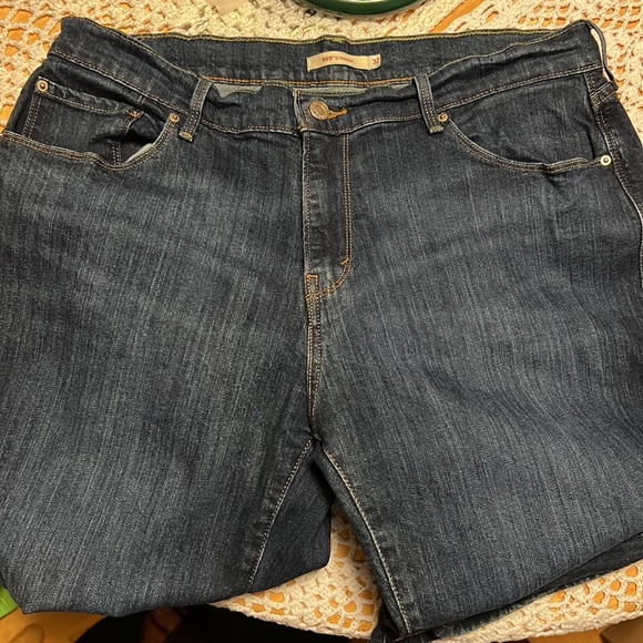 Levi’s 505 Straight Cut, Red Tag, Medium Dark Wash Jeans, Like New - Picture 5 of 13